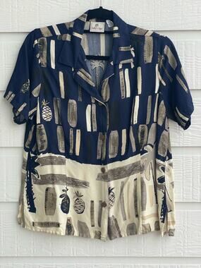 Holly Lane Hawaiian Aloha short sleeve button up L